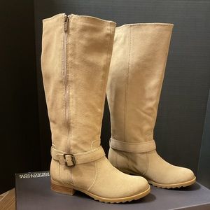 New in box Kenneth Cole Reaction Skinny Love style knee boots wms 7 1/2 in sand